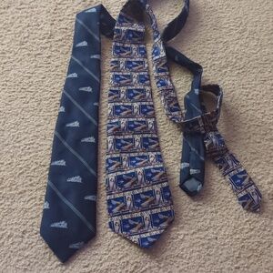 Art Ties The Metropolitan Museum of Art & Smithsonian Collection Birds and Train